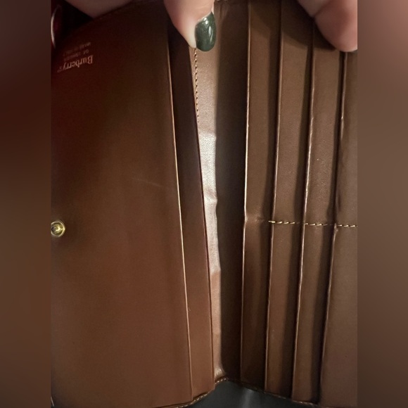 Burberry’s Wallet - Picture 8 of 8